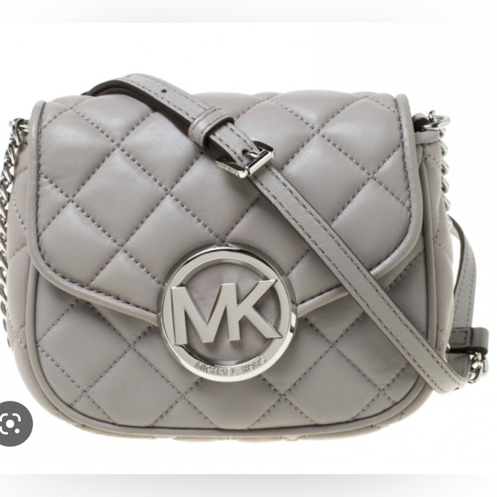 SOLD!!! Michael Kors small cross body purse